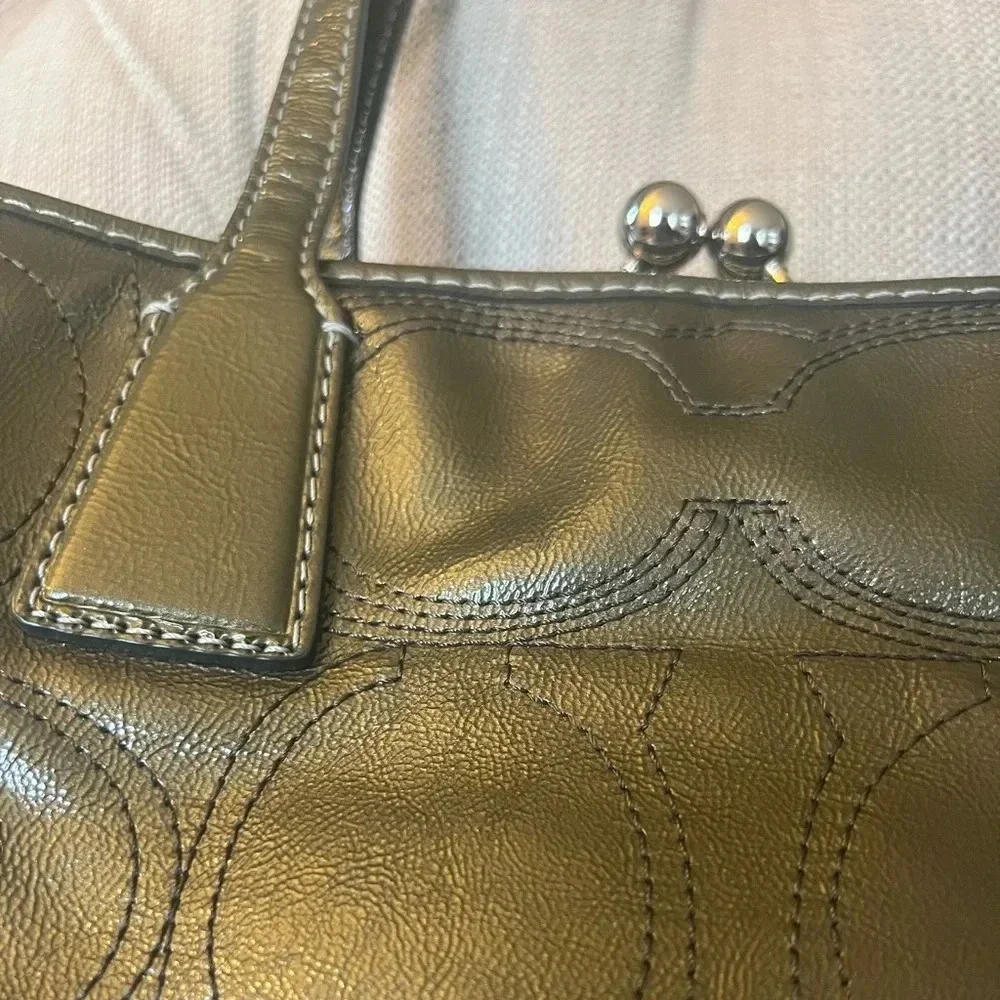 COACH NEW Carryall Signature Patent Kisslock Purse Bag Shoulder Handbag - Picture 5 of 10